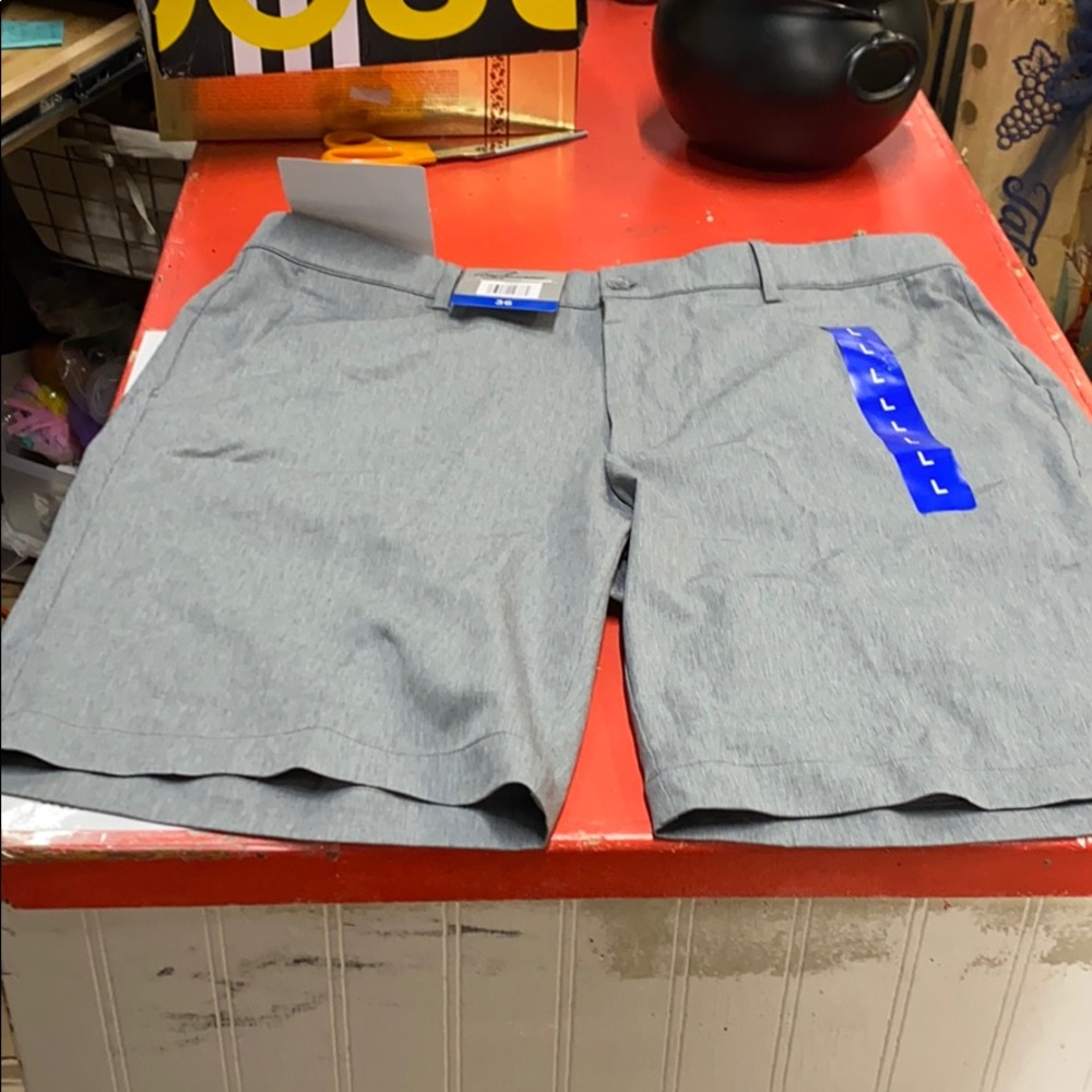 Greg Norman performance stretch travel shorts